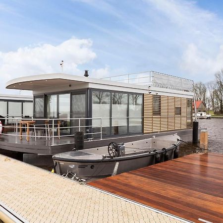 Welcome In - Houseboat 'Elysium' Met Eigen Aanlegsteiger Sneek - Offingawier المظهر الخارجي الصورة